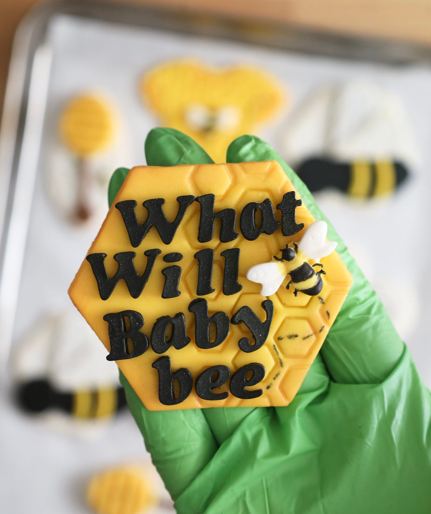What’s Will Baby Bee (Gender Reveal) Fondant Toppers