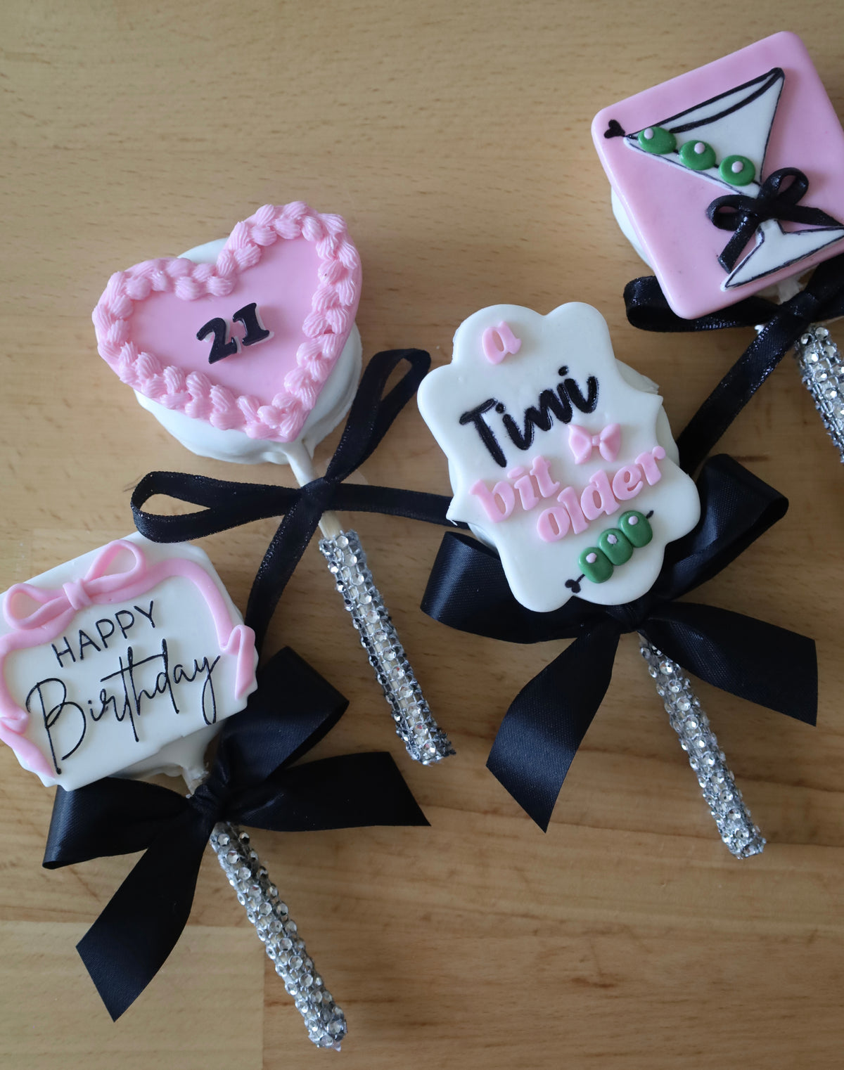 Topper Mon A Tini Bit Older Fondant Topper – Pop Em On Toppers