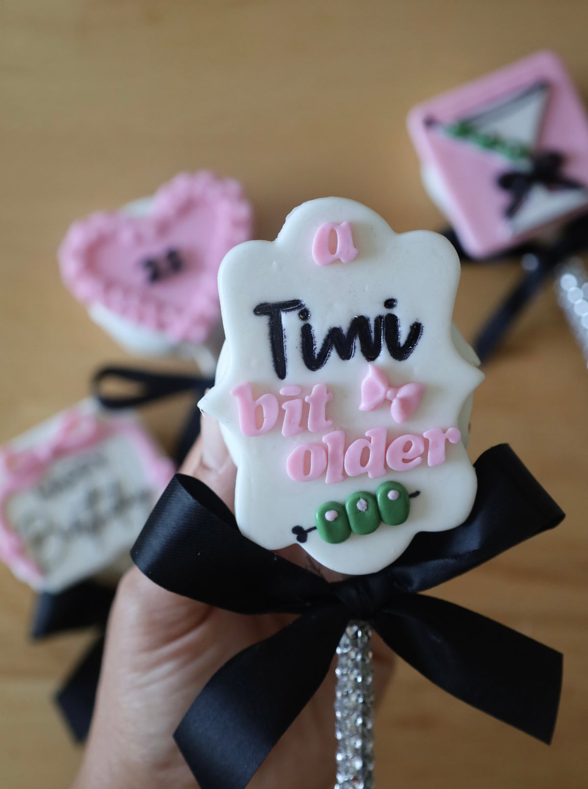 Topper Mon A Tini Bit Older Fondant Topper – Pop Em On Toppers