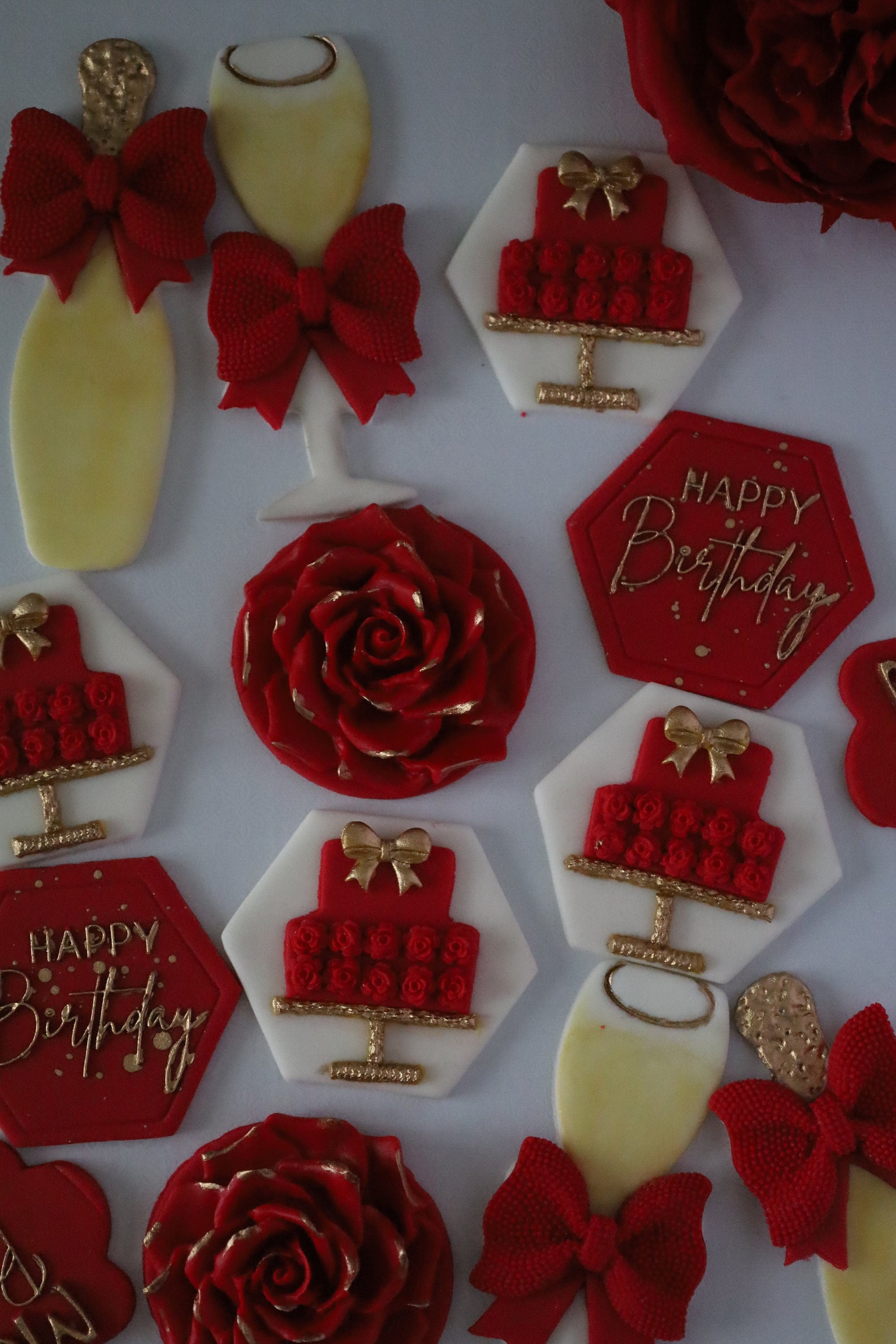 Topper Mon Champagne & Roses Fondant Birthday Topper Set – Pop Em On Toppers